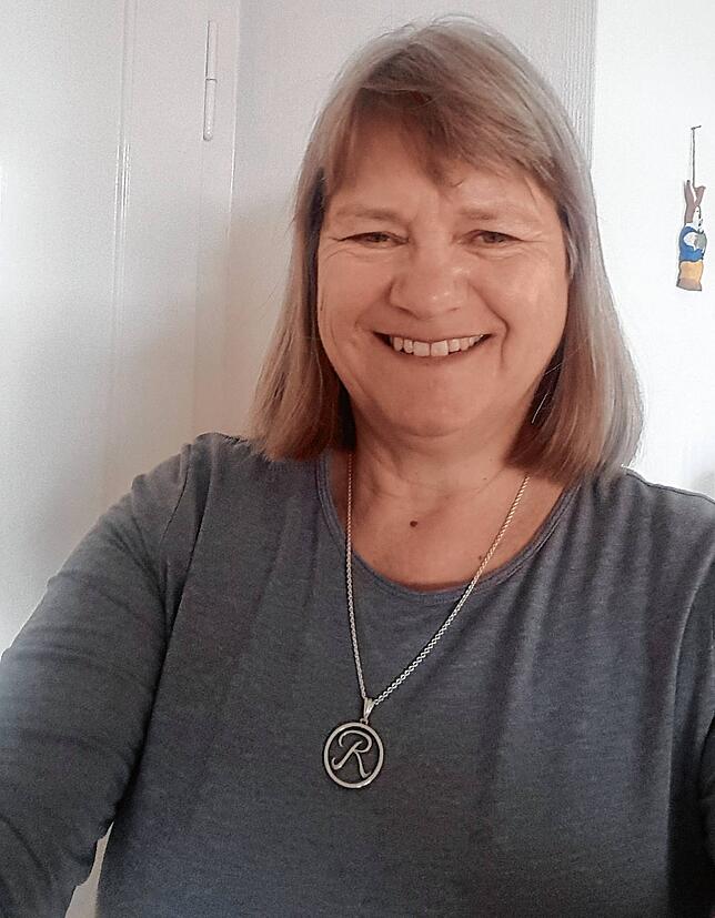 Rita Schneider-Glatz versucht seit Januar für ihre Mutter und Schwiegermutter Impftermine beim Impfzentrum zu ergattern.