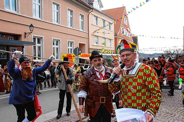 Bild 8: Bilder vom Narrenbaum-Setzen in Stockach Teil 3