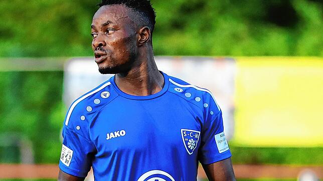 Austyn Adebayo Adefeyiju trifft zum 1:0-Erfog des SC Markdorf über den FC RW Salem.