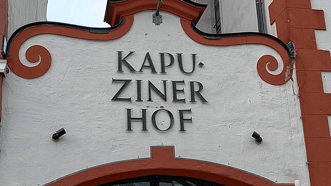 Die Gaststätte Kapuzinerhof hat geschlossen. Der Immobilienverwalter geht davon aus, dass es für den jetzigen Gastronomen dort keine ...