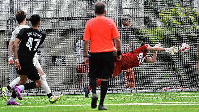 Bild 10: TuS Stetten setzt sich mit 5:1 gegen FC Erzingen durch – und wir haben Bilder!