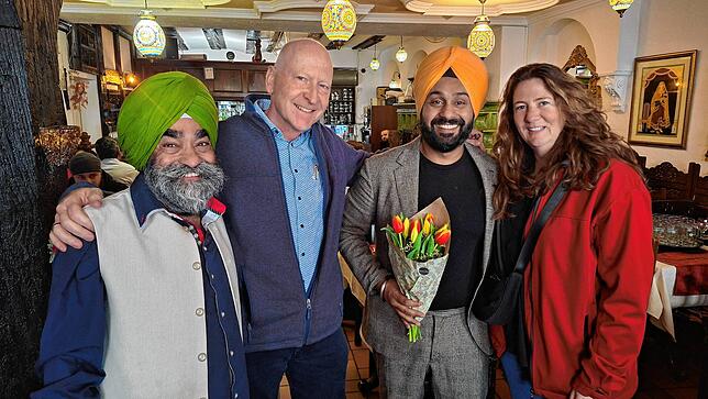 Bild 26: Indische Restaurant-Segnung durch einen Sikh-Priester in Konstanz: Wir haben die Bilder