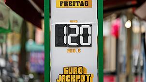 Ein Spieler aus Baden-Württemberg hat 120 Millionen Euro gewonnen. (Archivbild)
