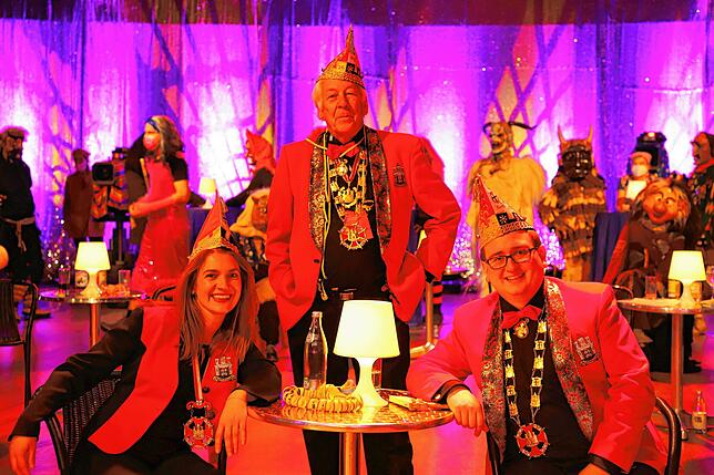 Heinz Maser mit Nachfolger Mario Böhler und Christiana Gondorf.
