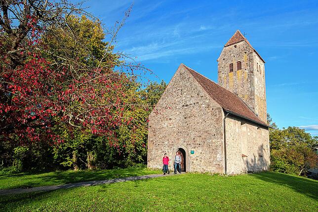 Die romanische Kapelle St. Oswald und Otmar aus dem 12. Jahrhundert gehört zu den ältesten Gotteshäusern am Bodensee.