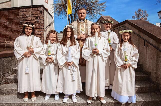 Angelina Branco-Coelho, Lisa Schachner, Nika Dronjak, Lenia Thoma, Anna Arnold und Alina Zimmermann feierten in Höchenschwand ihre ...