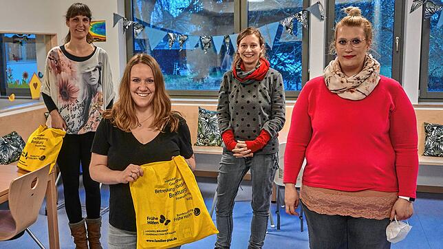 Vorfreude: Die neuen Familienbesucherinnen Cornelia Finkbeiner, Jasmin Firnkes, Jana Weis und Franziska Sparrenberger (von links) freuen ...