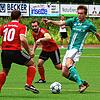 Doppel-Torschütze: Jonas Krumm (rechts auf unserem Archivbild gegen den SV Jestetten) gewann mit dem FC Zell deutlich und etwas zu hoch ...