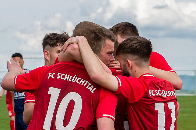 Bild 42: FC Schlüchttal gewinnt Spitzenspiel gegen SV Blau-Weiß Murg mit 2:1 &ndash; und wir haben Bilder!