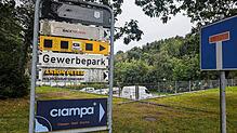 Für einen ist hier noch Platz: Das Gewerbegebiet am Abendgrundweg könnte schon bald voll belegt sein.