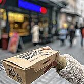 Hier fällt Verpackungssteuer an: Die Kartoffelbox von Nordsee in der Rosgartenstraße fällt unter die Konstanzer Regelung. Und die 50 ...