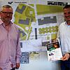 Armin Eschbach und der Murger Bürgermeister Adrian Schmidle (von links) präsentierten die Vorbereitungen für das Public Viewing, das ...