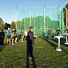 Die neue Diskuswurfanlage entspricht den neuesten Vorschriften des Deutschen Leichtathletikverbands. Bürgermeister-Stellvertreter ...
