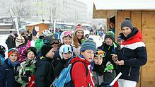 Spaß im Schnee und Autogrammstunde mit Olympiasieger Martin Schmitt beim Festival "Schulen im Schnee" auf dem Feldberg.