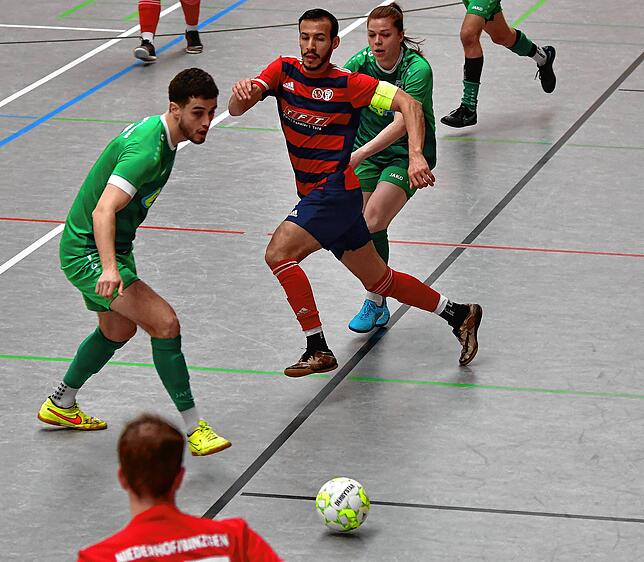 Bild 32: SC Niederhof/Binzgen unterliegt FC Freiburg-St. Georgen im Futsal-Halbfinale – und wir haben Fotos!