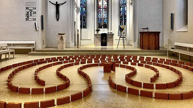 Kreativer Umgang mit der Corona-Krise in der Überlinger Auferstehungskirche.