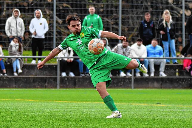 Bild 30: SV Herten setzt sich mit 4:1 gegen FC Schönau durch &ndash; und wir haben Bilder!