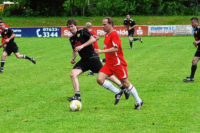 Bild 8: Erinnerungen an das Spiel der Legenden im Sommer 2013 auf der Richterwiese