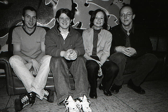 2001: Beata Rolirad zusammen mit ihrem Vorgänger als Stadtjugendpfleger, Helmut Roemer. Bild: Archiv.