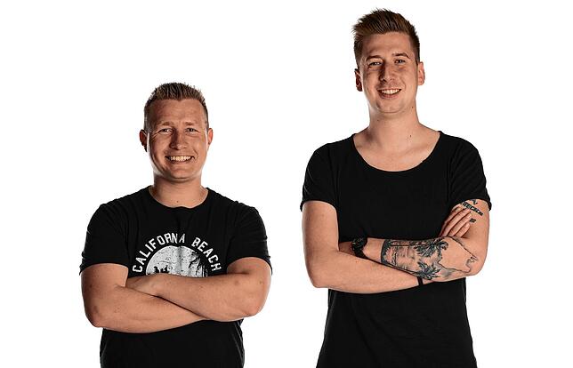 Sie können die Aufregung um ihren Partyknaller gar nicht verstehen: Robin Leutner (rechts) und Michael Müller, die als „DJ Robin ...