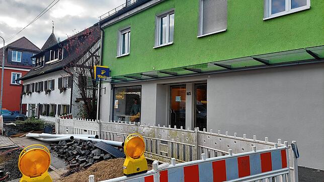Baustelle innen und Baustelle draußen: In die ehemalige Bäckerei Fricke in Allmannsdorf zieht bald wieder Leben ein.