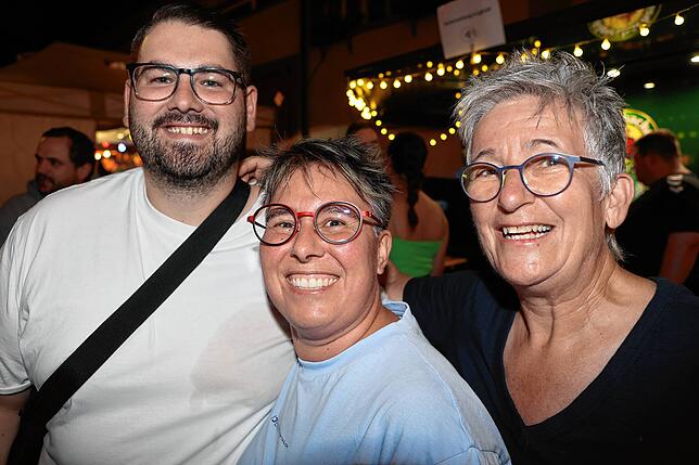 Bild 7: Mitten in Wollmatingen wird gefeiert – das Dorffest 2024 lockt zahlreiche Besucher