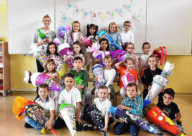 Die Klasse 1c der Neckarschule Schwenningen mit Klassenlehrerin Sarah Hall.