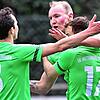 Gut gemacht: Marius Thoma (Mitte) macht kurz vor Schluss als &bdquo;Joker&ldquo; den 3:1-Sieg für die SG Mettingen/Krenkingen beim FC ...