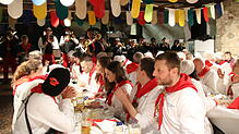 Bild : Die schönsten Bilder vom Heringsessen in Waldshut-Tiengen: Tradition und Genuss im Fokus
