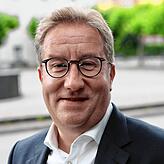 Jens-Uwe Götsch, Geschäftsführer der Wobak, erklärt: „Welcher Haushalt mit geringem oder mittlerem Einkommen soll das bezahlen?“