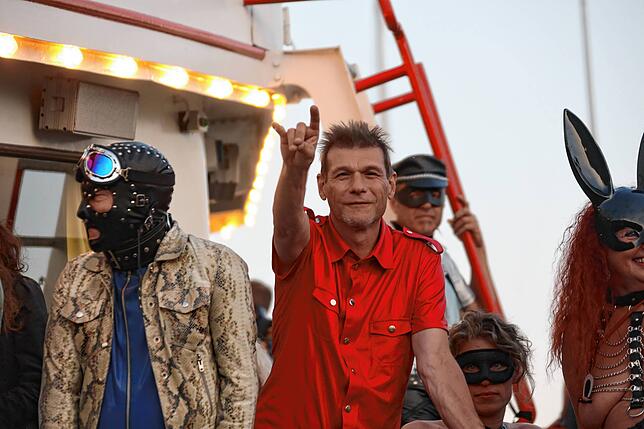 Bild 5: Lack, Leder und Lust &ndash; Das Torture Ship legt Zwischenstopp in Konstanz ein