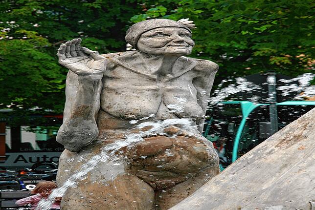 Beliebtes Fotomotiv auch im Sommer: Die Alte Nixe am Überlinger Lenkbrunnen.