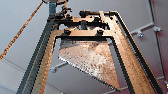 Ab dem 19. Jahrhundert wurden Todesurteile in Baden mit der Guillotine vollstreckt. Deren einziges Exemplar befand sich in Bruchsal. Es ...