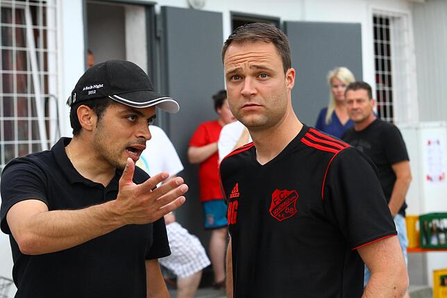 Langes Gesicht: Dominic Günther (rechts, im Gespräch mit dem damaligen FSV-Trainer Giuseppe Stabile) war bitter enttäuscht über den ...