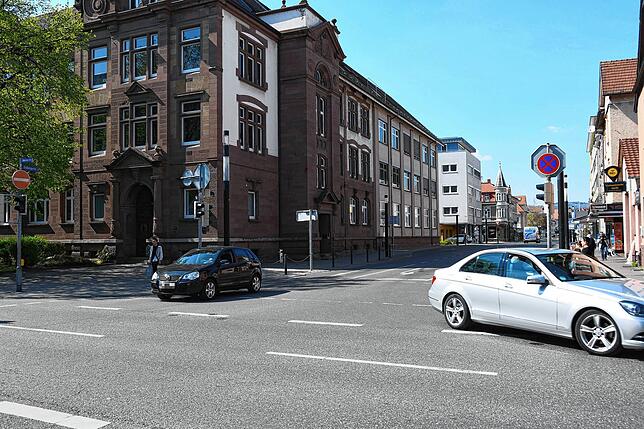 Der Abschnitt der Singener Erzbergerstraße zwischen Ekkehardstraße (vorne) und Freiheitstraße (im Hintergrund) soll auf Tempo 30 ...