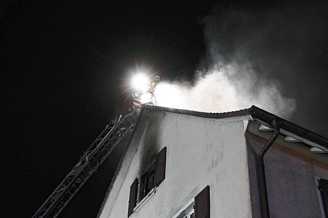 Bild 10: Stockach: Brand in Mehrfamilienhaus in der Radolfzeller Straße - Bilder!