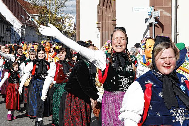 Bild 1: So schön war der große Hanselumzug am Fasnetdienstag in Hüfingen &ndash; Teil 1