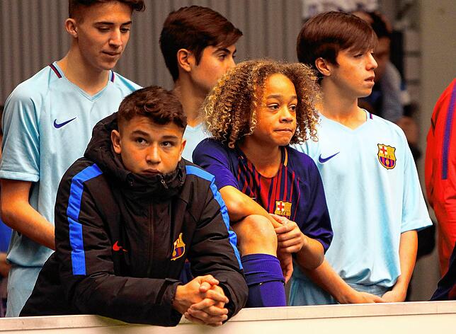 Vor sieben Jahren im Dress des FC Barcelona: Xavi Simons, heute RB Leipzig (Zweiter von rechts).