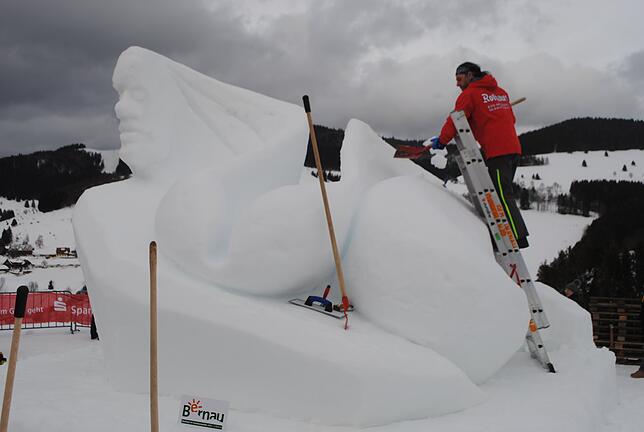 Bild 18: Schneeskulpturen-Festival in Bernau: Schauen Sie zu, wie aus Schnee Kunst wird