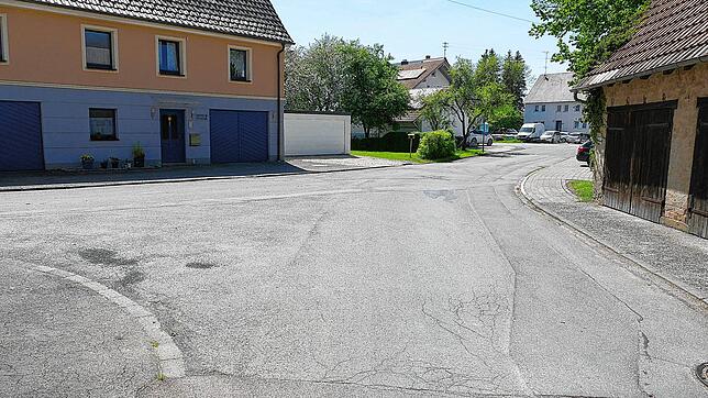 Eine Verschwenkung soll eine Einmündungssituation schaffen, die den &bdquo;Schuss&ldquo; aus der Gutenbühlstraße nimmt.