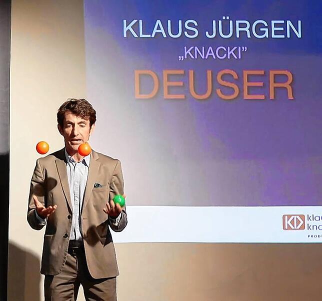 Zeigte seien Stärken auch beim Jonglieren, Klaus-Jürgen Deuser.