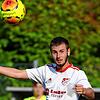 Tor zum Geburtstag: Einen Tag nach seinem &bdquo;Neunzehnten&ldquo; krönte Julian Stadler vom FC Schönau seine Leistung mit einem Tor ...