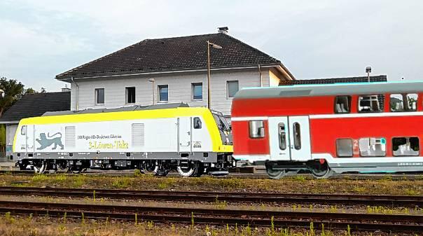 Doppelstockwagen mit Diesellokomotiven der Baureihe 245 im baden-württembergischen Landesdesign sollen ab dem Fahrplanwechsel auf der ...