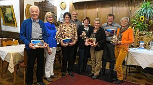 Die Geehrten (von links): Robert Duffner, Doris Dufner-Hall, Christa Schätzle, Bruno Schätzle, Erika Schwer, Brunhilde Duffner, Hansjörg ...
