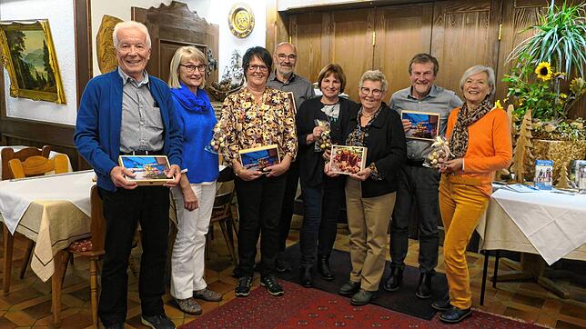 Die Geehrten (von links): Robert Duffner, Doris Dufner-Hall, Christa Schätzle, Bruno Schätzle, Erika Schwer, Brunhilde Duffner, Hansjörg ...