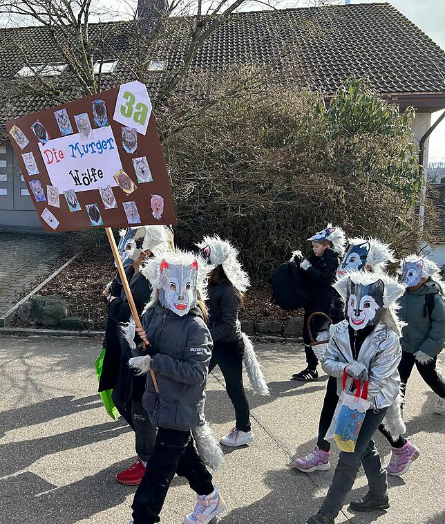 „Murger Wölfe“ werden von der Klasse 3a darfgestellt.