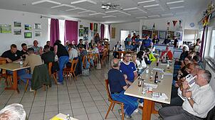 In seinem schmucken Sportheim hat der TSV Stetten ein erfolgreiches Vereinsjahr bilanziert. Bild: Gerd Feuerstein