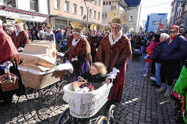 Bild 6: Die besten Bilder vom Villinger Fasnet-Umzug: Ein unvergessliches Spektakel!