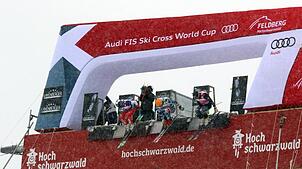 FIS Ski Cross Weltcup am Feldberg mit Wetterpech.