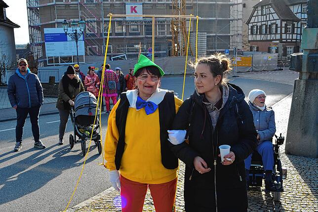 Bild 26: Bilder vom Narrenbaumstellen und Preisschnellen in Markdorf